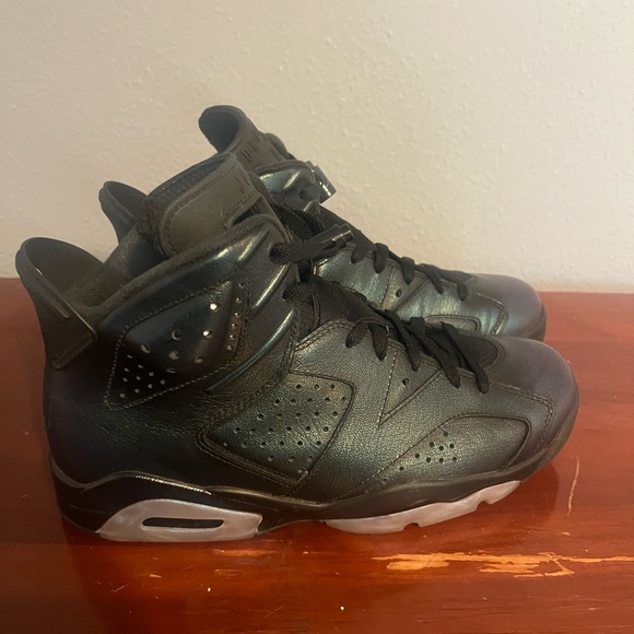 Air Jordan 6 Retro Chameleon Vintage Sneakers - Picture 2 of 11